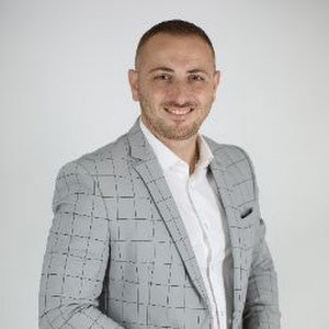 LUXURY נדל"ן - תמונה