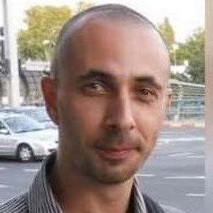 מקסים